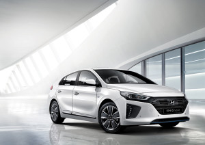 Read more about the article Hyundai Ioniq with Qi Wireless Charging