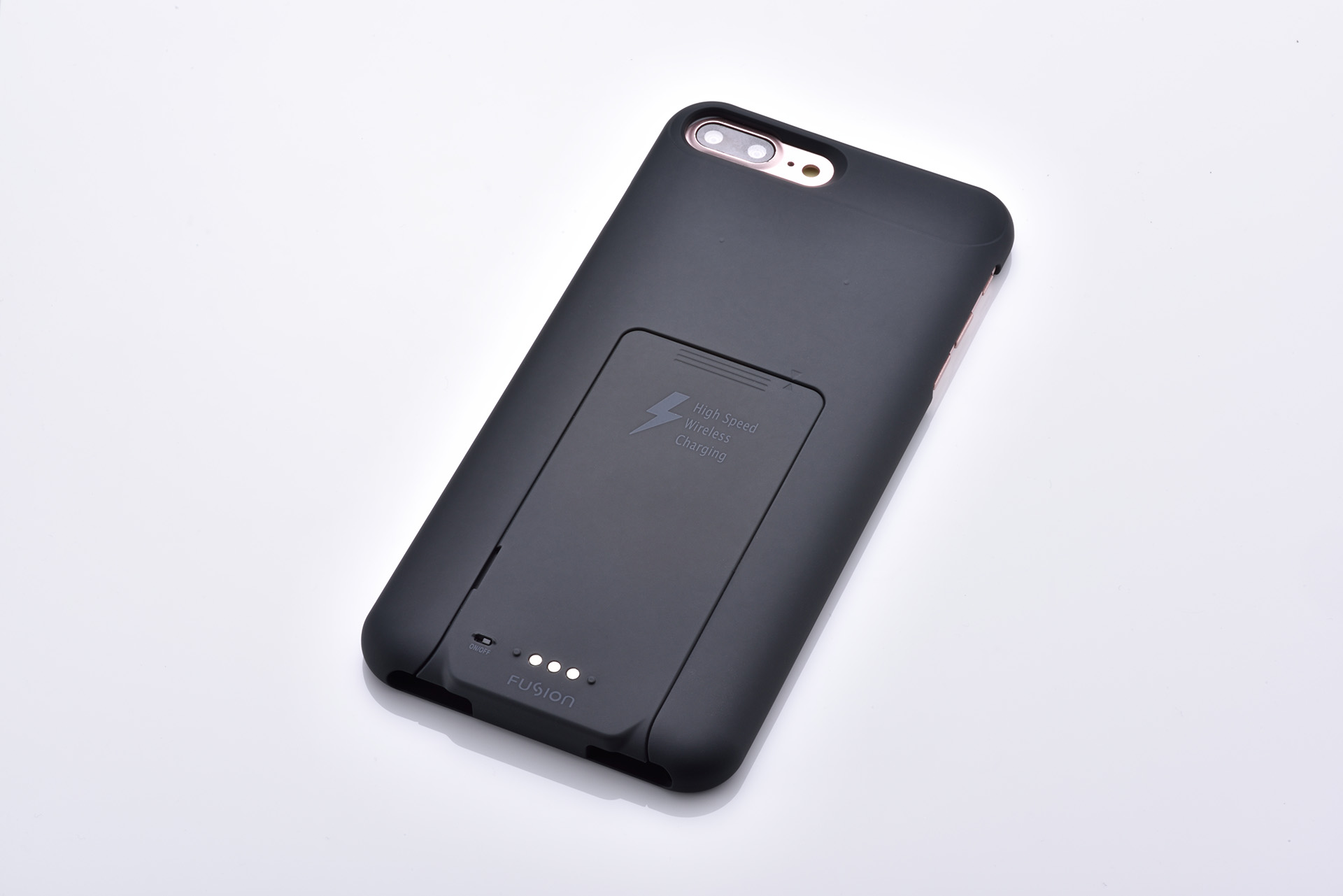 You are currently viewing Fusion Qi Wireless Charging Cases with Magnet Battery + Cardreader